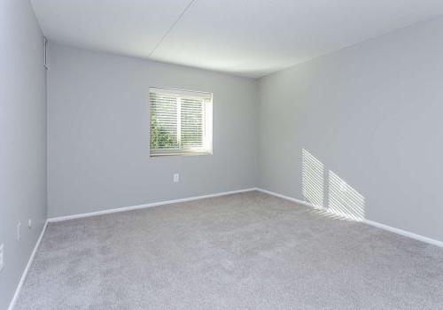 Fountain gardens Room with carpet